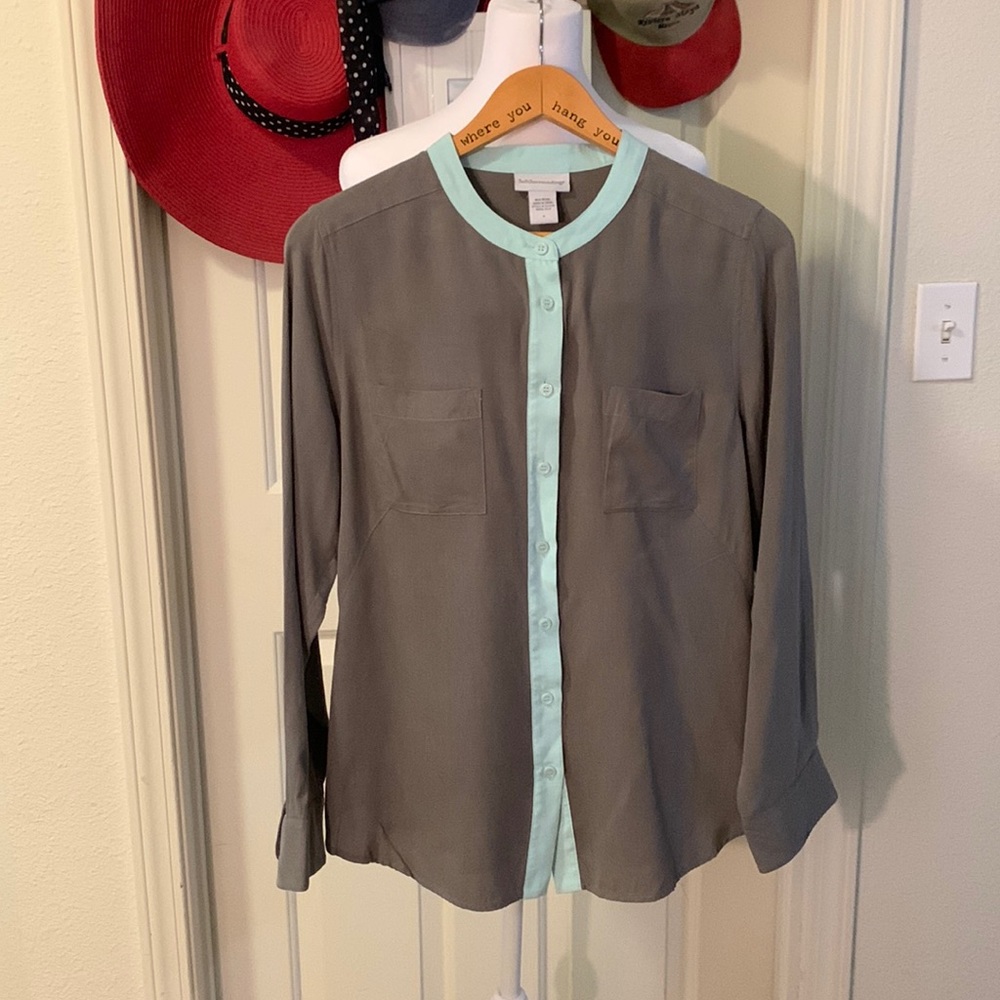Soft Surroundings 100% silk grey/mint green button down blouse size M - Picture 1 of 5